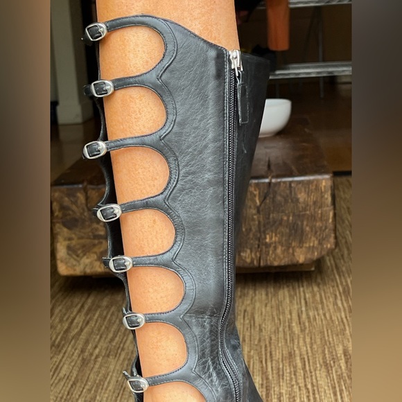 Marc Jacob’s platform boots heaven collection - Picture 7 of 10